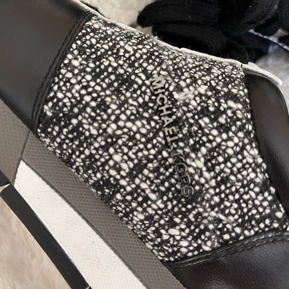 Michael Kors Allie Tweed Trainer Sneakers in Black and White (size 7.5) - Picture 8 of 12